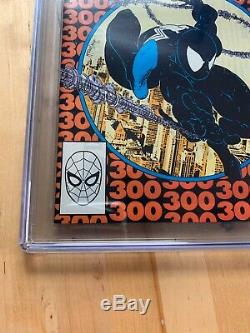 AMAZING SPIDER-MAN #300 CGC 9.8 FIRST appearance VENOM WHITE PAGES NM comic MINT