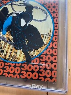 AMAZING SPIDER-MAN #300 CGC 9.8 FIRST appearance VENOM WHITE PAGES NM comic MINT