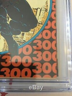 AMAZING SPIDER-MAN #300 Newsstand 1st VENOM CGC 9.0 Looks 9.4 McFarlane