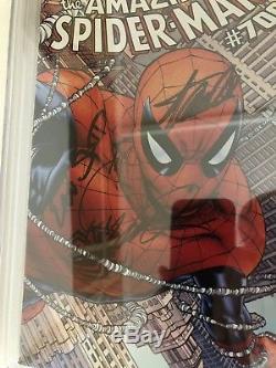 The Amazing Spider-Man #700 (February 2013, Marvel) CGC 9.8 Sighned 4 X